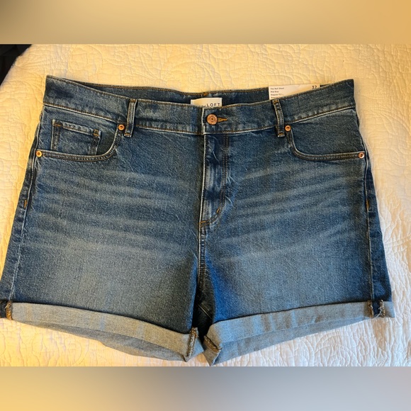 LOFT Pants - Loft Womens Denim Shorts Size 14 NWT